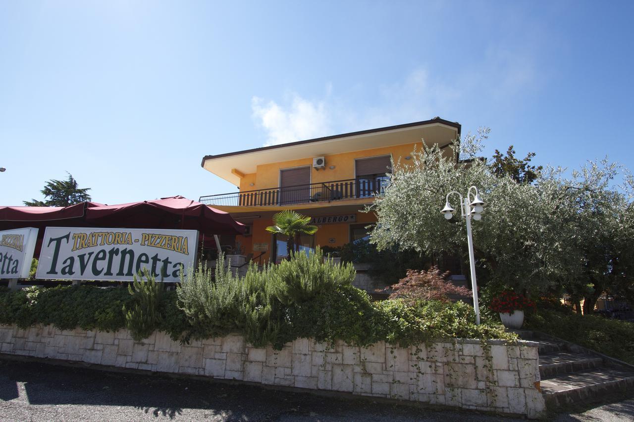 Albergo Tavernetta Кастелнуово дел Гарда Екстериор снимка